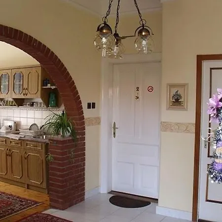 Guest house Magdi Panzio 3*
