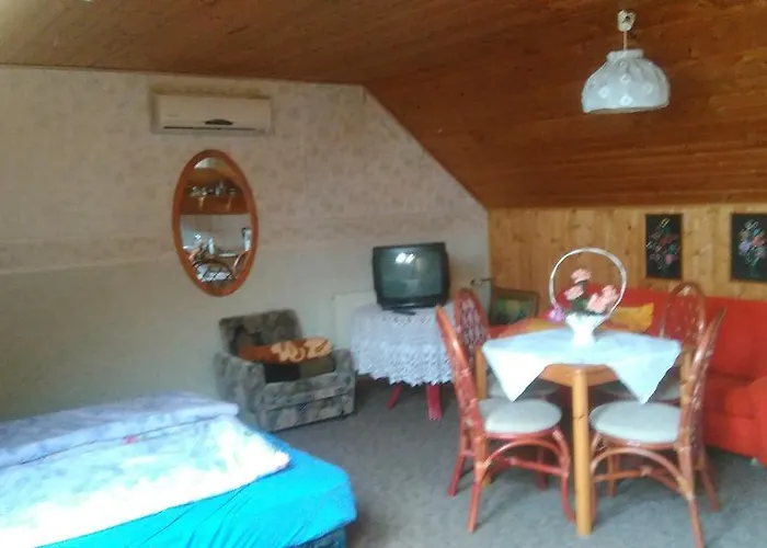 Magdi Panzio ゲストハウス