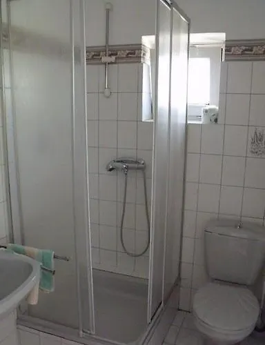 ゲストハウス Magdi Panzio 3*